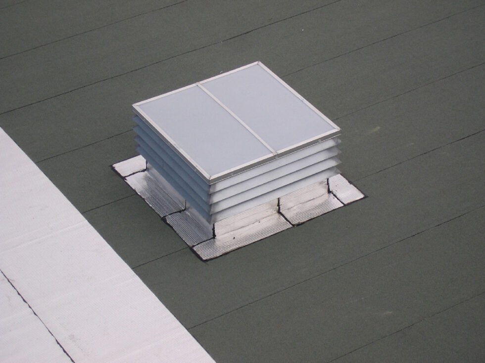 réhausse de ventilation permanente sur toiture étanchéité Lyon 69