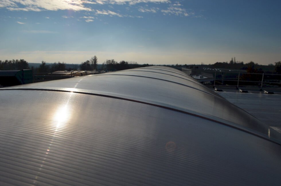 voute polycarbonate alvéolaire sur bâtiment industriel à albea simandre 71(2)