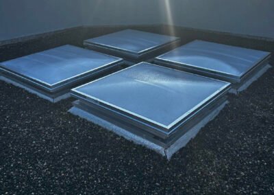 Après travaux – nouveaux capots polycarbonate sur une école primaire à craponne 69 .jpg