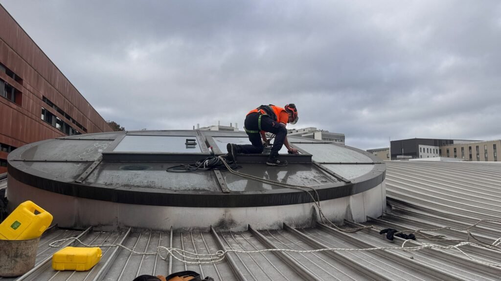 Changement de joint de verriere avec intervention a la ventouse