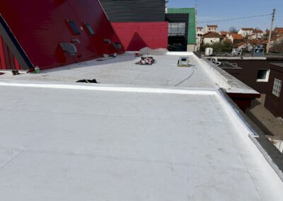 toiture buffalo grill après suppression des sorties de toiture et exutoires