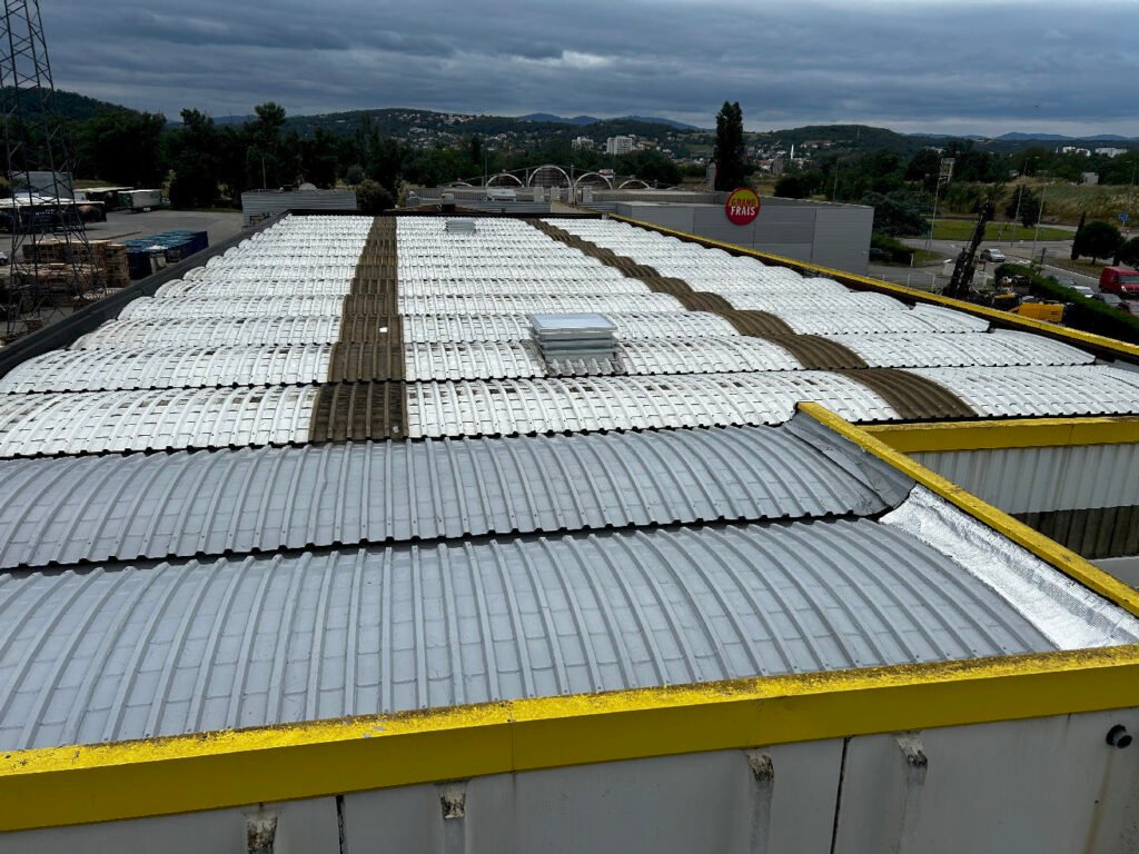 Toiture résinée après