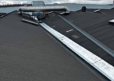 Etancheite caniveau pax aluminium avec local tech