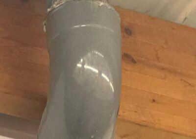 Fuite localisée sur réseau d’évacuation pvc en plafond – diagnostic infiltration toiture lidl