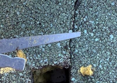 Percement et défaut d’étanchéité sur membrane bitumineuse en toiture