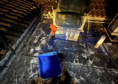 Test d’étanchéité toiture par aspersion avec colorant pour détection de fuite